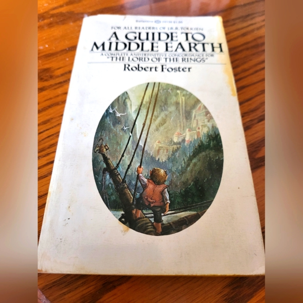 A Guide To Middle Earth - Paperback Copywrite 1971